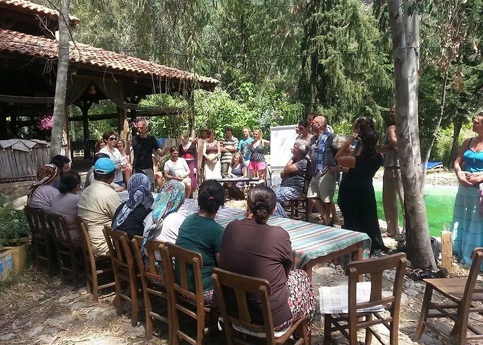 农家乐 Pastoral Vadi Yanıklar